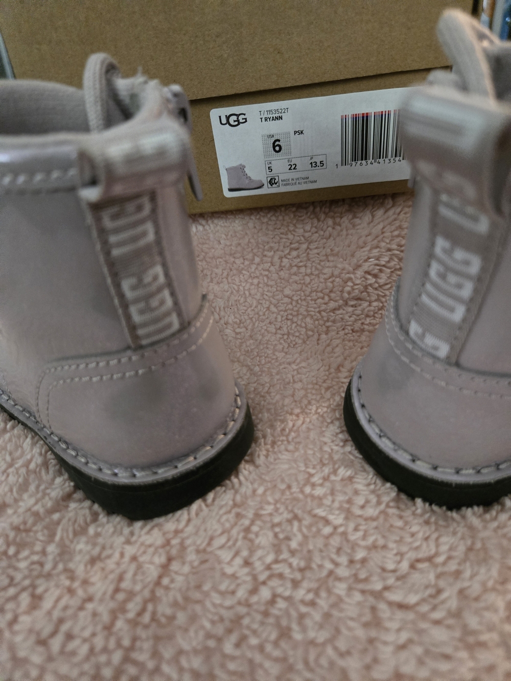 UGG Kids Classic Short Boot in Light Gray